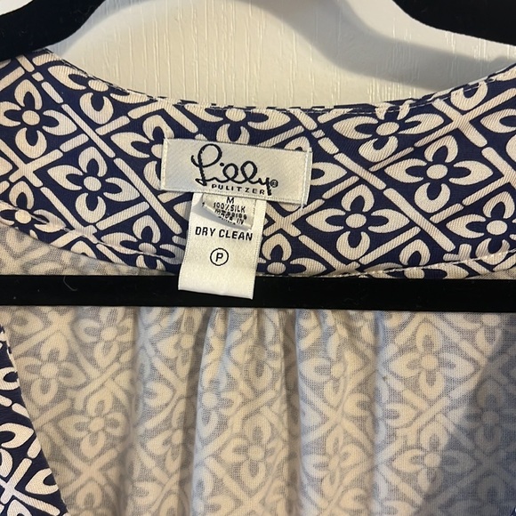 Lilly Pulitzer wrap dress. Size Petite Medium - Picture 2 of 6